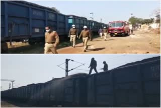 goods-train-caught-fire-at-koderma-railway-station
