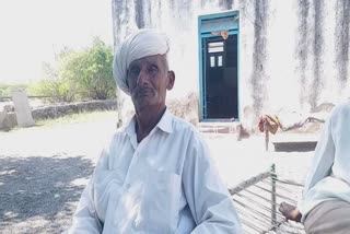 Free Treatment in Porbandar : પાંડાવદર ગામના વૃદ્ધ નસ પારખી અનેક લોકોની પીડાનો કરે છે ઉપચાર