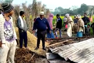 one person injured and ten cattle killed in fire in Mokama Patna