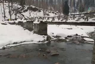 Ganderbal Residents Demand Construction of Bridge on Nallah Sindh: پُل نہ ہونے سے لوگوں کو سخت مشکلات کا سامنا