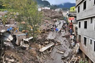landslides-kill-24-in-ecuador-capital