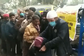 Distribution of Warm Quilts in Bhopal