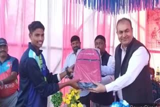 a felicitation programme held at dhenkanal for achivement of kho kho player