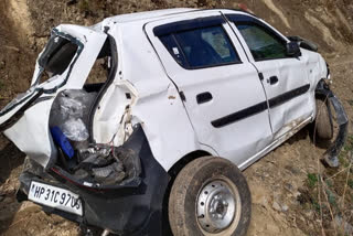 Woman dies after car falls into ditch in Sundernagar