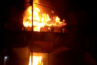 massive fire broke out in Ranka Road Garhwa