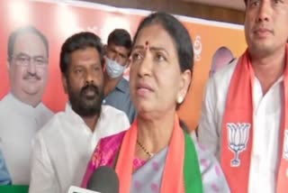 BJP leader DK Aruna