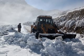 rishikesh gangotri highway blocked due to heavy snowfall in uttarakhand