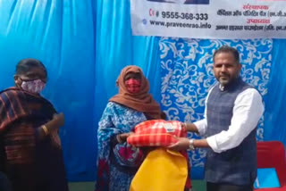 winter cloth and blanket distribution in delhi