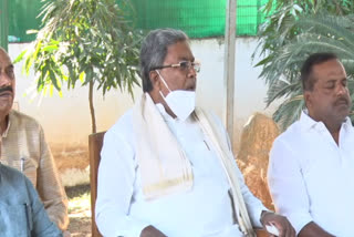 former-cm-siddaramaiah-on-river-link-project