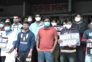 Junior Doctors Protest for Beating Doctor in Kalyani JNM Medical College