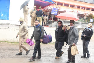 Polling party leaves for Purola and Yamunotri