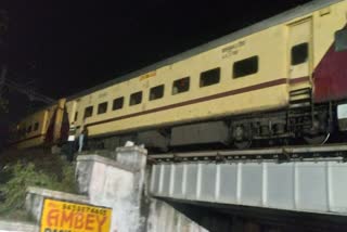 jambutai train derails at sambalpur railway station