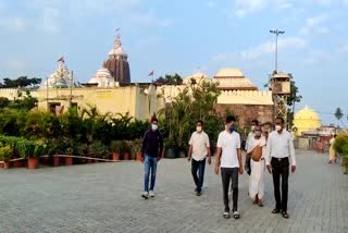 vk pandian visit puri jagannath temple on vasant panchami