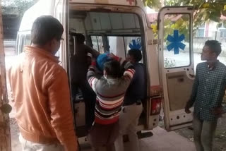 accident-in-gumla-bike-collides-with-tree