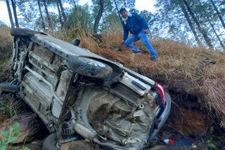 Car fell into a ditch in Kotdwar