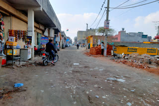 Sangam vihar free from usual traffic jam in delhi