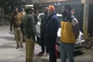 पुलिस की गिरफ्त में आरोपी