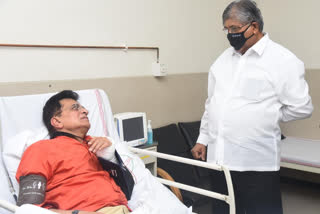 Chandrakant Patil Met With Kirit Somaiya At Sancheti Hospital