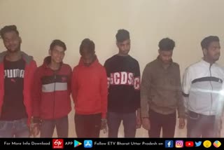 noida police arrested five accused  noida police exposed robbery gang  stolen goods recovered  crime in noida  नोएडा क्राइम न्यूज  नोएडा पुलिस ने आरोपियों को किया गिरफ्तार  नोएडा पुलिस ने किया लूट गैंग का खुलासा  चोरी का सामान बरामद