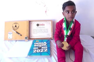 kozhikode three year old alan prasad wins records for memory power  kozhikode alan prasad wins records for memory power  karassery little kid wins india book of records  കാരശേരി ഓര്‍മശക്തിയിൽ റെക്കോർഡ് നേട്ടം അലൻ പ്രസാദ്  കോഴിക്കോട് മൂന്നു വയസുകാരൻ അലൻ ഇന്ത്യ ബുക്ക് ഓഫ് റെക്കോര്‍ഡ്‌സ് നേടി  മൂന്നു വയസുകാരൻ അലൻ പ്രസാദ് ഓര്‍മശക്തി