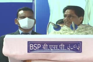 Mayawati against UP Yogi government  യോഗി സര്‍ക്കാരിനെതിരെ മായാവതി  യോഗി സര്‍ക്കാരിന് മുസ്‌ലിങ്ങളോട് ചിറ്റമ്മ നയമെന്ന് മായാവതി  Yogi government controversies  Mayawati against bjp in UP  Muslims live in fear under Yogi govt says Mayawati