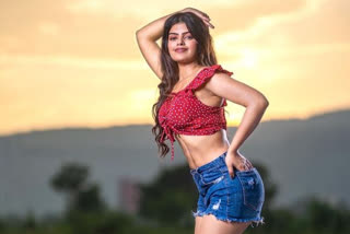 Prachi Singh Latest Photoshoot,Bhojpuri Actress Prachi Singh Hot Pictures,Prachi Singh Stunning Look,ಶಾರ್ಟ್ಸ್‌ನಲ್ಲಿ ಭೋಜ್‌ಪುರಿ ನಟಿ ಪ್ರಾಚಿ ಸಿಂಗ್,ಪ್ರಾಚಿ ಸಿಂಗ್ ಮನಮೋಹಕ ಫೋಟೋಶೂಟ್,ಭೋಜ್‌ಪುರಿಯ ಮಿನಿ ಸನ್ನಿ ಲಿಯೋನ್