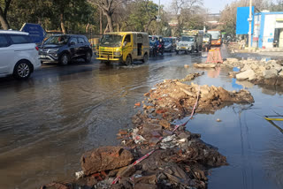 Water filled the road outside Qutub Minar metro station