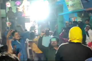 Celebratory Firing in Gaya: گیا میں مورتی ویسرجن جلوس میں نوجوان نے فائرنگ کی