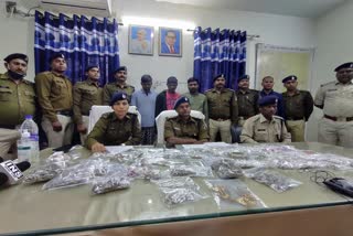 Balod police busted gang stealing jewellery
