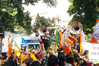 दिल्ली बीजेपी महिला मोर्चा का नई आबकारी नीति को लेकर विरोध प्रदर्शन