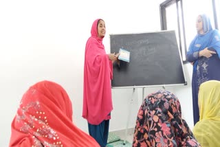 uneducated Muslim girl becomes a teacher in pune