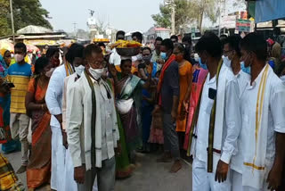 medram pattu vastralu samarpana