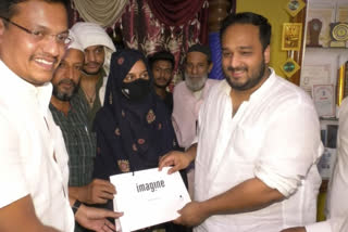 Congress MLA Zeeshan Siddique gifts smartwatch, iPhone to Muskan