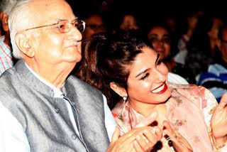 raveena tandon father death