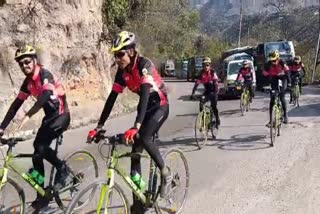 Jawans took out a cycle rally