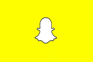 Centred around Snapchatters' language of love and relationships, the platform is bringing the perfect experience to help express love in a whole new manner.