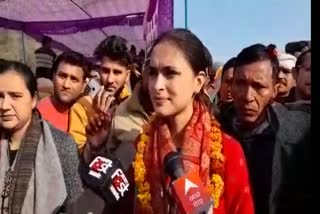 anukriti gusain targets BJP