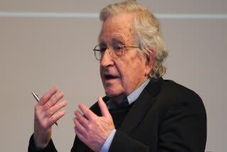 Islamophobia is taking its most lethal form in India  Noam Chomsky  Indian American Muslim Council  Renowned scholar and professor emeritus at MIT  ഇന്ത്യയിൽ ഇസ്ലാമോഫോബിയ വർധിക്കുന്നുവെന്ന് നോം ചോംസ്‌കി  നോം ചോംസ്‌കി  എംഐടി പ്രൊഫസറും ഭാഷാപണ്ഡിതനുമായ നോം ചോംസ്‌കി  ആരാണ് നോം ചോംസ്കി