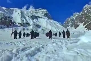 ITBP bravely marched in the heavy snow