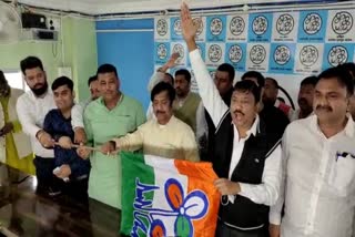 three relatives of arjun singh  join TMC