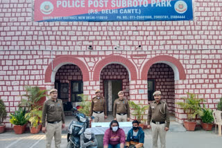 पुलिस की गिरफ्त में आरोपी