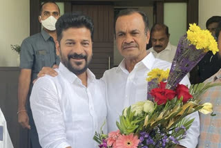 MPs Komatireddy Venkat Reddy and Revanth Reddy Meeting