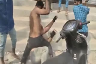 Rowdy sheeter's followers brutally attacked two people in Nizamabad.... Video gone viral