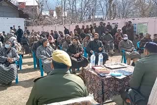 Police Public Meet held in Tral:پلوامہ کے کارمولہ، ترال میں پولیس - پبلک دربار کا انعقاد