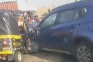 मुंबई - नाशिक महामार्गावर तीन वाहनांमध्ये भीषण अपघात.. ९ जण गंभीर जखमी