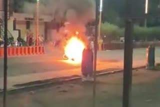 burning bike in shahdol