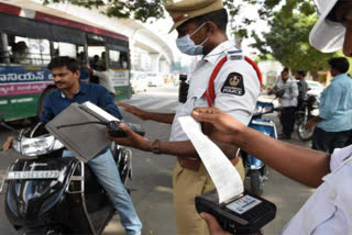 CHALLANS: రూ.600 కోట్ల పెండింగ్​ చలాన్లు.. వసూలు కోసం రాయితీలు