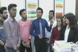 Surat Students becomes CA: સુરતમાં કેવી કેવી વિકટ પરિસ્થિતિનો સામનો કરી વિદ્યાર્થીઓ બન્યા CA, જુઓ