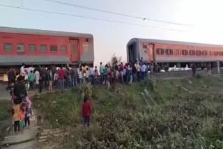 The train running in Madhubani was divided into two parts