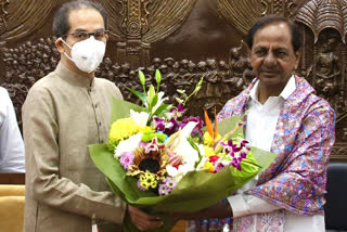 Telangana CM KCR meets Maha CM Uddhav Thackeray